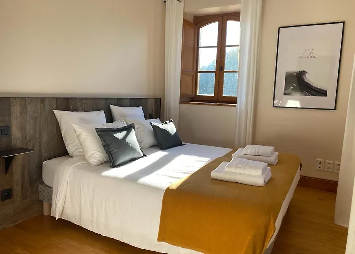 Domaine De Cazal - Chambres D\'Hotes Avec Piscine Au Coeur De 26 Hectares De Nature Preservee