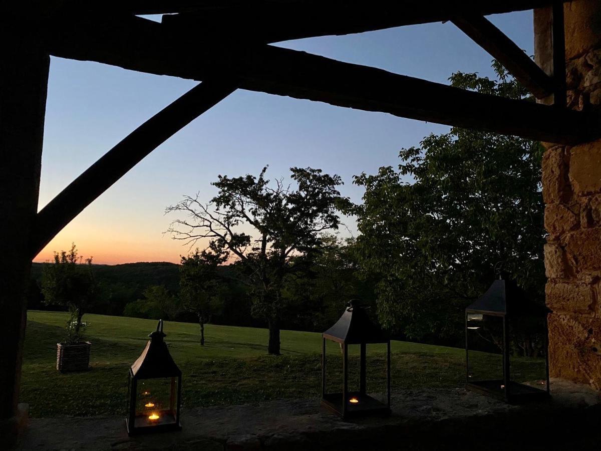 Domaine De Cazal - D'hotes Avec Piscine Au Coeur De 26 Hectares De Nature Preservee * Saint-Cyprien (Dordogne)