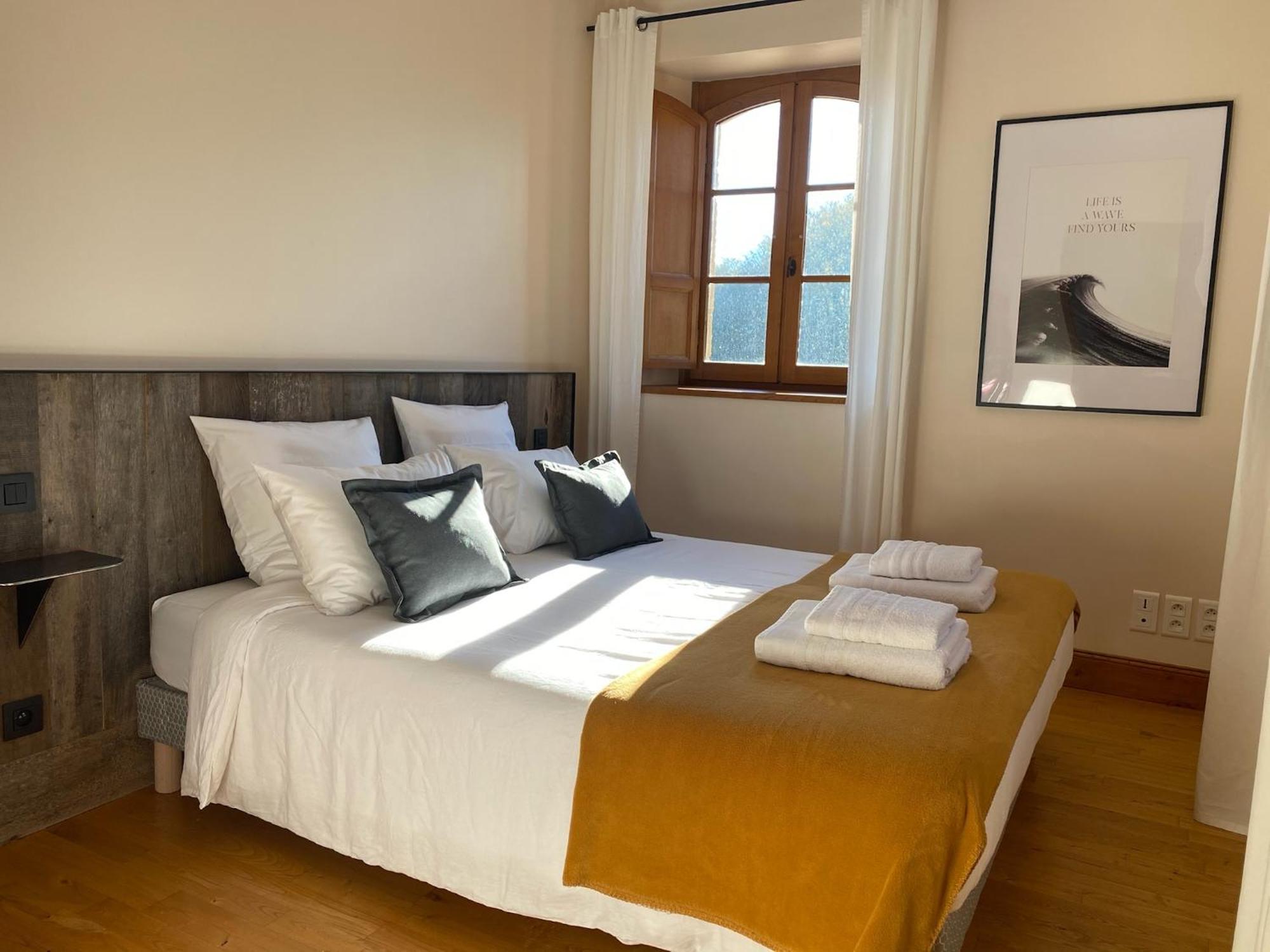 Domaine De Cazal - D'hotes Avec Piscine Au Coeur De 26 Hectares De Nature Preservee